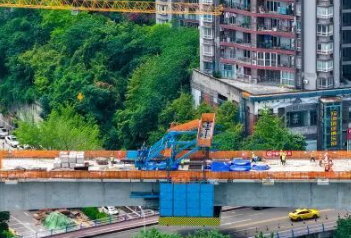 黄桷坪双线特大桥建设冠航钢丝绳索具用于物料吊装